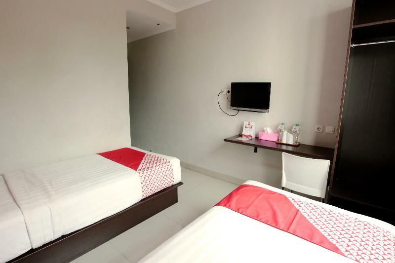 Urbanview Hotel Grand Malabar Bandung Exterior foto